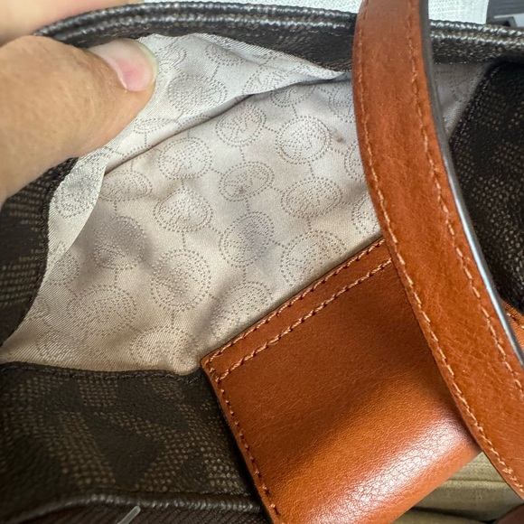 Michael Kors Fulton Crossbody Bag Brown Monogram - Picture 11 of 17